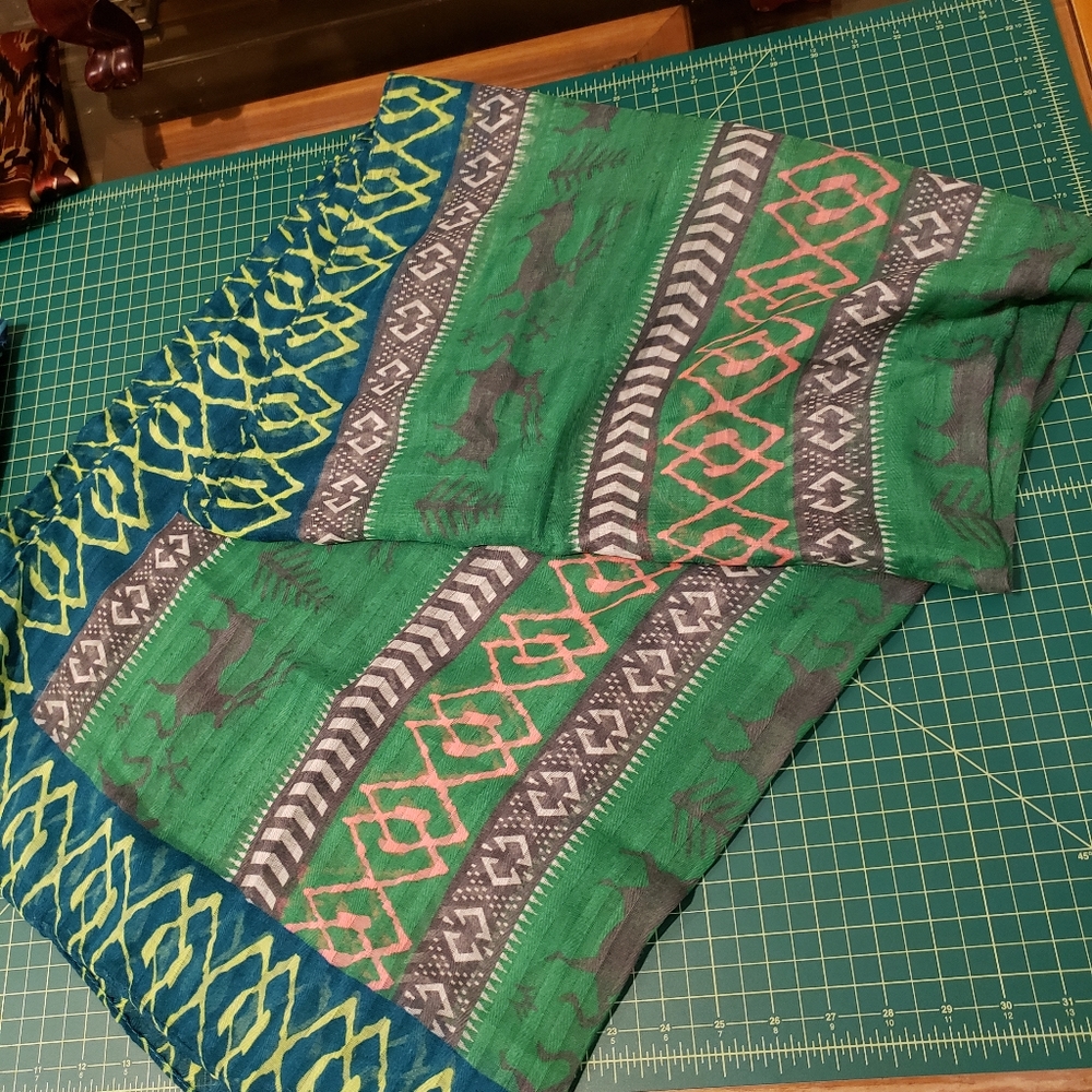 NWOT Bright Green Wraps Multi Color Scare